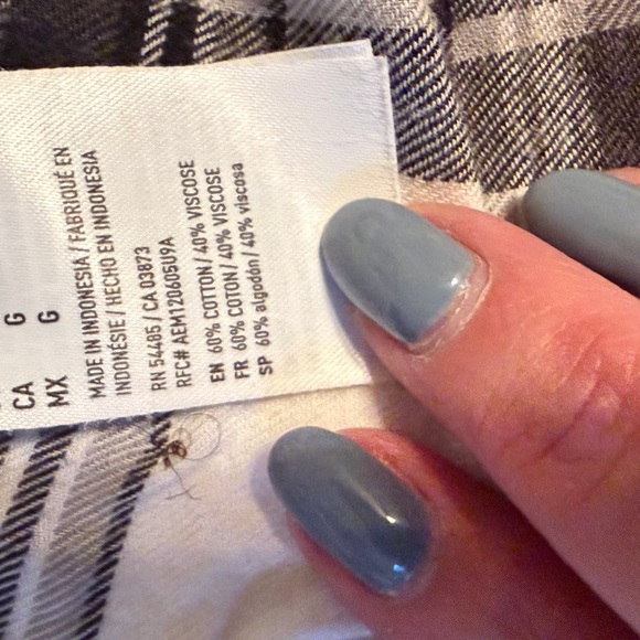 American Eagle Outfitters Gray and White Flannel Shirt , Pearl Buttons - Picture 7 of 8